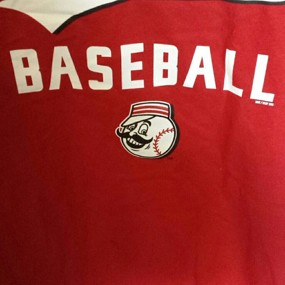 Nike - Reds Baseball - Size Medium - Picture 4 of 4